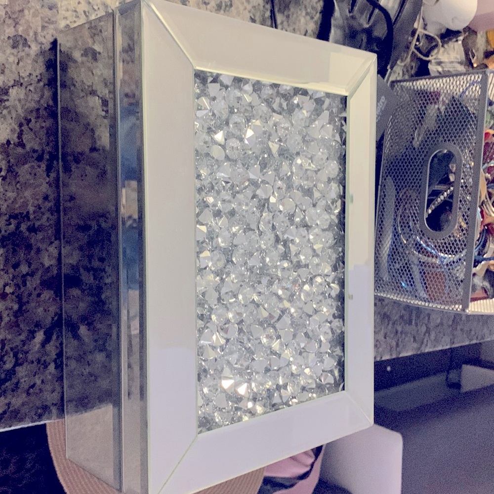 Mirrored nice jewelry box!